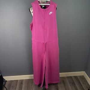 Nike Sportswear Club  Terry Pink Romper Size Medium AR3848-823 Jumpsuit Crop